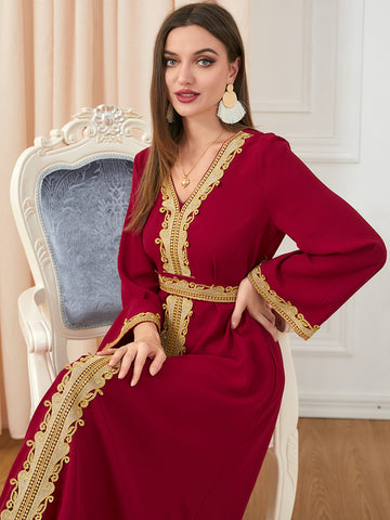 جلابية مخمل عودي للمناسبات تطريز ذهبي - Lagonna | لاقونا جلابية مخمل عودي للمناسبات تطريز ذهبي - Lagonna | لاقونا