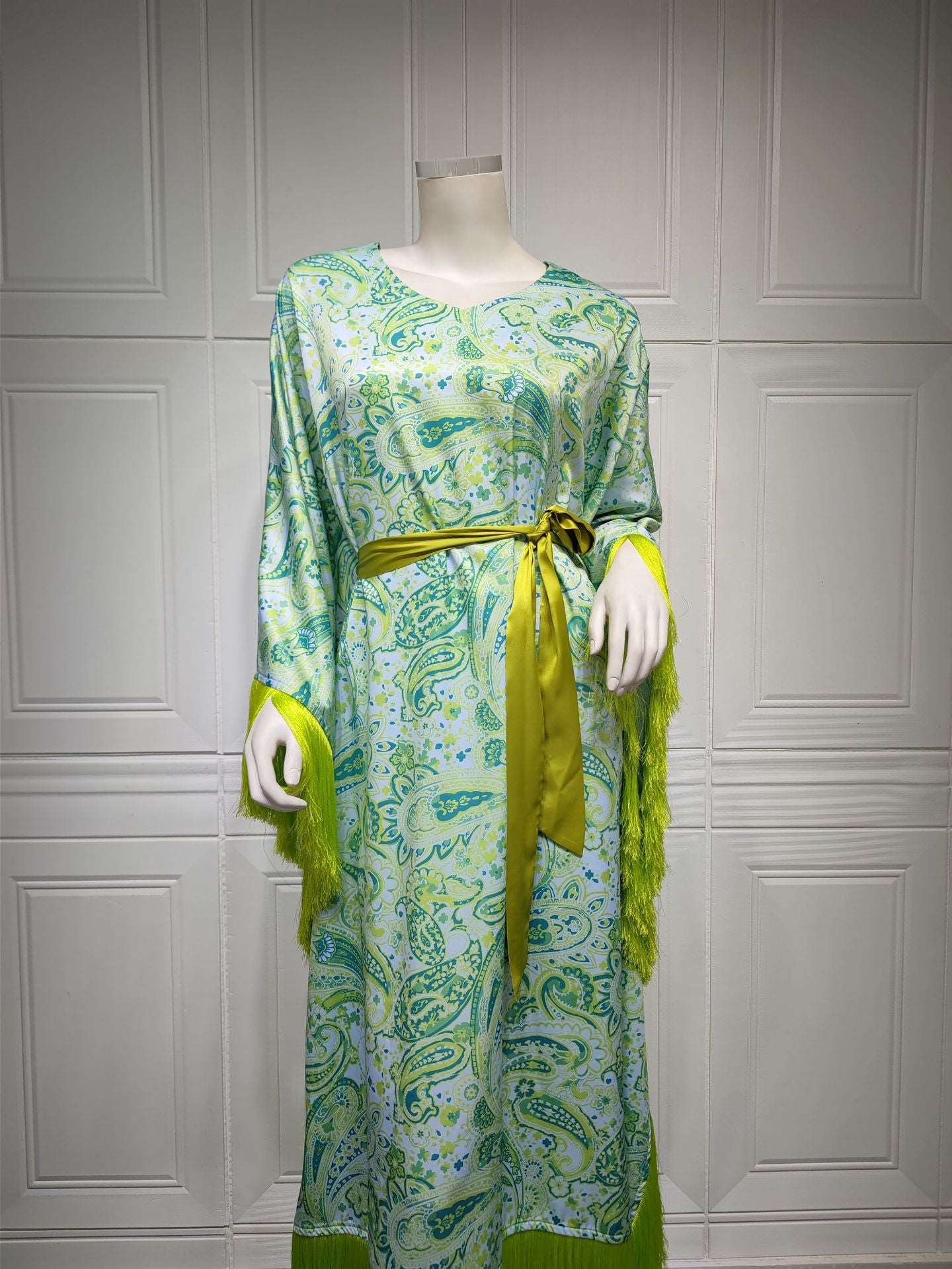 جلابية ستان ميدي بشراشيب جلابية ستان ميدي بشراشيب