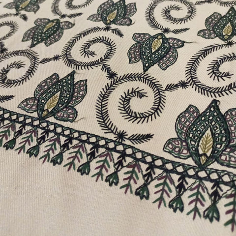 شال كشميري بني تطريز اسلامي شرقي - Lagonna | لاقونا شال كشميري بني تطريز اسلامي شرقي - Lagonna | لاقونا