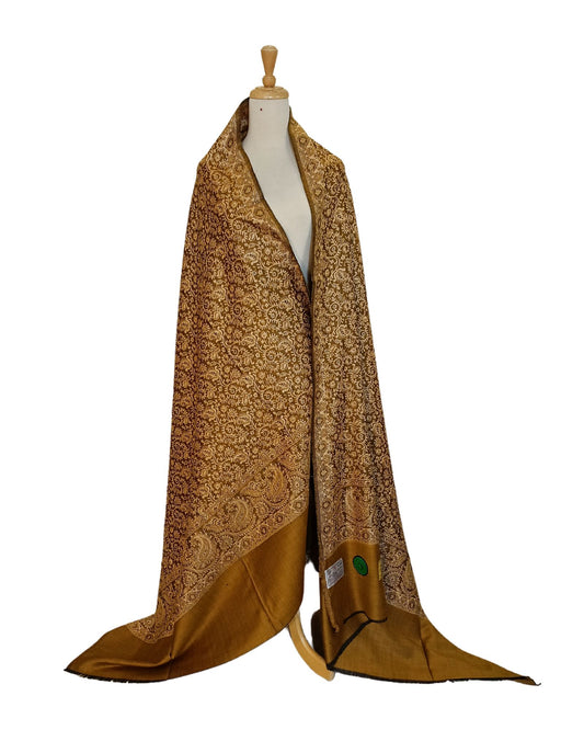 شال شتوي فاخر ذهبي