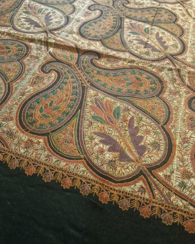 شال كشميري فاخر اسود مطرز طول مترين شال كشميري فاخر اسود مطرز طول مترين