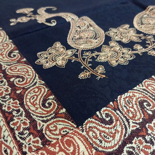 شال كشميري اسود تطريز مذهب و نقش ذهبي و احمر شرقي - Lagonna | لاقونا