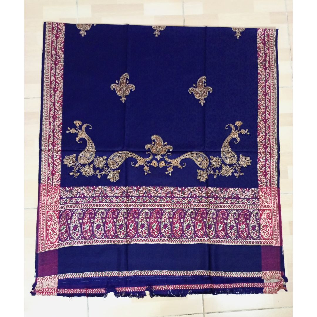 شال كشميري ازرق تطريز مذهب و نقش ذهبي و احمر شرقي - Lagonna | لاقونا شال كشميري ازرق تطريز مذهب و نقش ذهبي و احمر شرقي - Lagonna | لاقونا