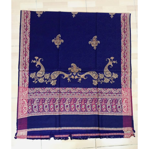 شال كشميري ازرق تطريز مذهب و نقش ذهبي و احمر شرقي - Lagonna | لاقونا شال كشميري ازرق تطريز مذهب و نقش ذهبي و احمر شرقي - Lagonna | لاقونا