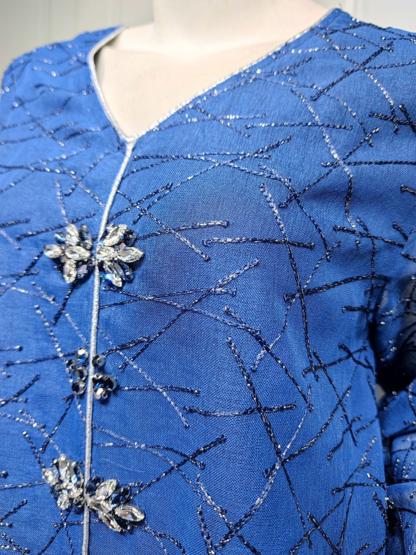 جلابية تصميم ياباني - Lagonna | لاقونا جلابية تصميم ياباني - Lagonna | لاقونا