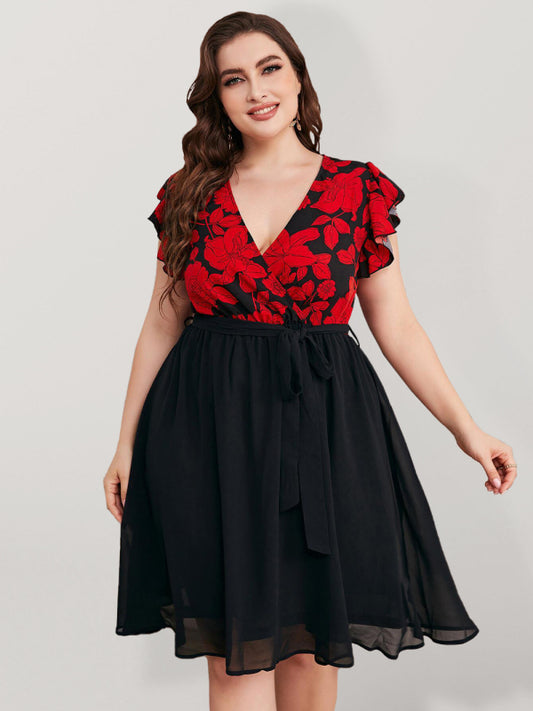 فستان مقاس كبير قصير باكمام قصيرة مشجر - Lagonna | لاقونا