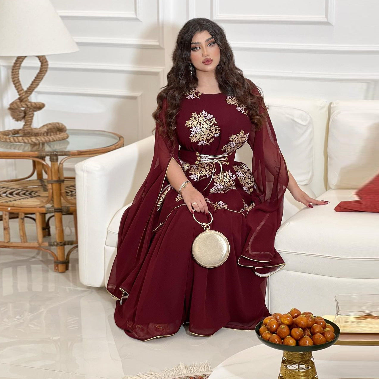 جلابية عودي تصميم خليجي اكمام كلوش طويل - Lagonna | لاقونا